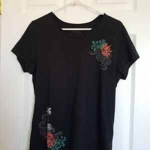Casual Business Tee Long Black w Red Flowers